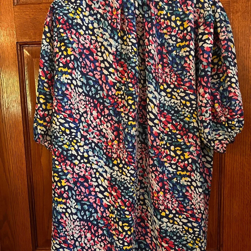 Umgee 1XL Colorful V Neck Pullover Blouse Small Ruffle In Front Short Sleeves - Picture 3 of 5